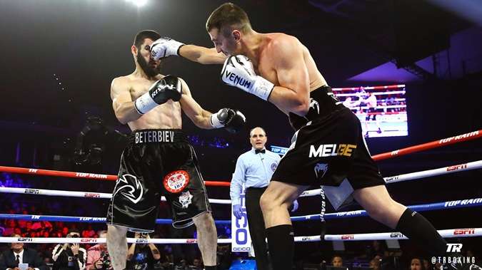 Гвоздик зазнав першої поразки в кар'єрі 