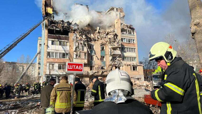 В Тернополе растет количество погибших и раненых в результате удара РФ: спасатели назвали новые данные 