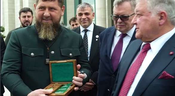 Кадырова наградили за вклад в ядерную физику