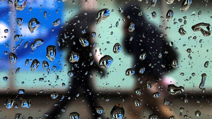 Майже всю Україну в суботу накриють дощі