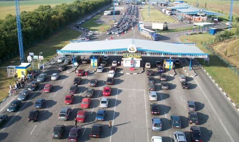 Черги на кордоні з Україною: які пункти пропуску перевантажені Черги на кордоні з Україною: які пункти пропуску перевантажені