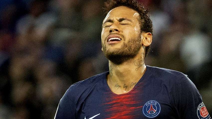 Звезда "ПСЖ" Неймар требует огромную зарплату от будущих работодателей