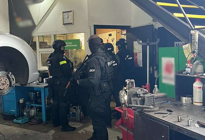 В Україні власник СТО продавав позашляховики, які призначалися для ЗСУ (ФОТО)