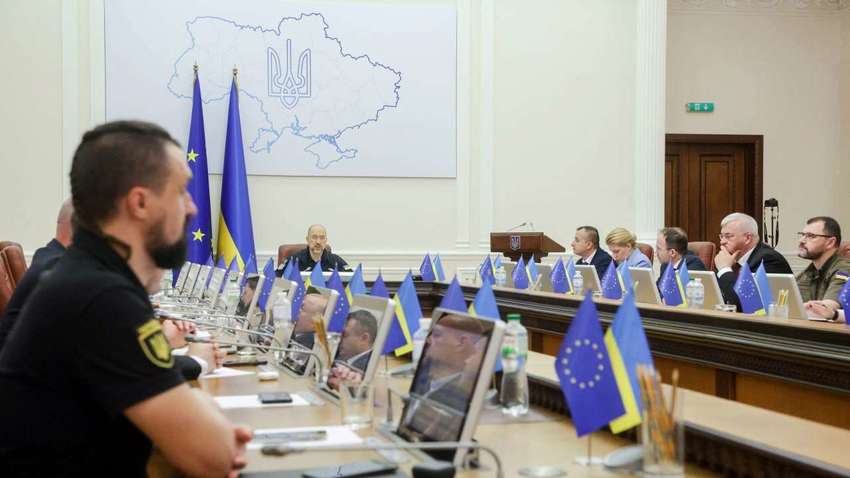 Шмигаль анонсировал проведение пенсионной реформы и отмену некоторых социальных выплат Шмигаль анонсировал проведение пенсионной реформы и отмену некоторых социальных выплат