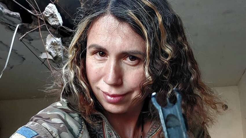 Военная Татьяна Черновол: "Известные активисты должны служить на боевых должностях, иначе их заявления – это цинизм" Военная Татьяна Черновол: "Известные активисты должны служить на боевых должностях, иначе их заявления – это цинизм"