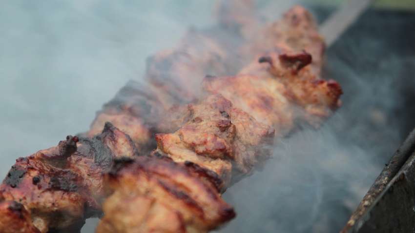 Пять ошибок, которые испортят вкус ваших шашлыков Пять ошибок, которые испортят вкус ваших шашлыков