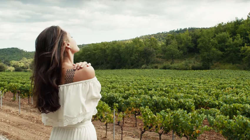 Відома голлівудська актриса знялася у відвертому рекламному ролику