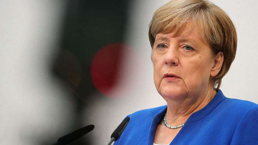 Вакцинуватися від коронавірусу доведеться щороку — Меркель