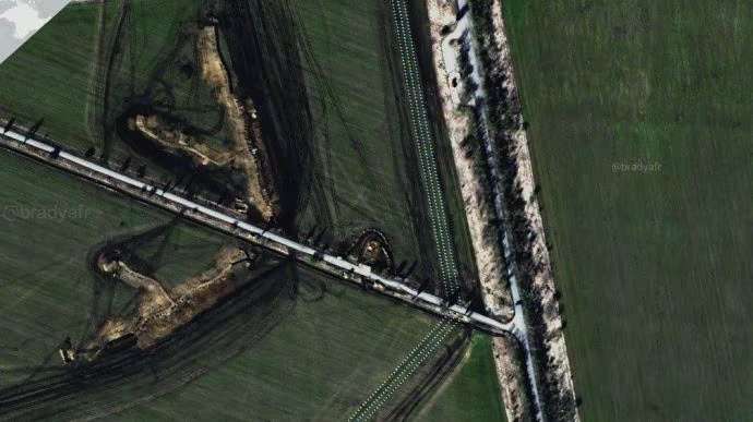 На юге оккупанты начали обустраивать новую линию обороны: что известно На юге оккупанты начали обустраивать новую линию обороны: что известно