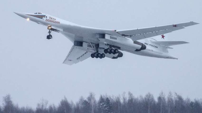 Россия обновила 80% систем стратегического бомбардировщика Ту-160М: что это значит для Украины