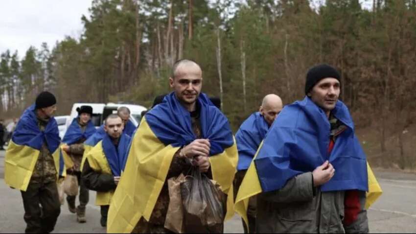 Росія та Україна завтра обміняються майже 500 полоненими