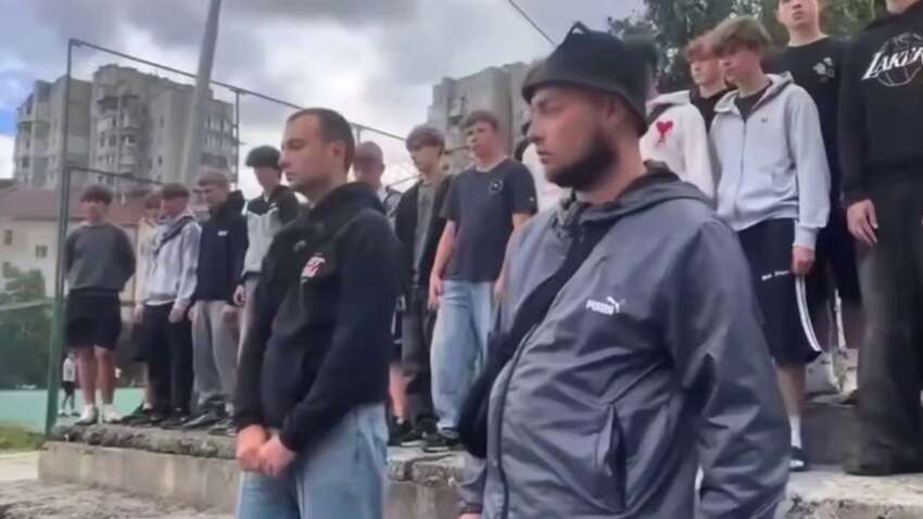 После инцидента с ТЦК во Львове участники записали видеоизвинения, но это вызвало новую волну дискуссий (ВИДЕО) После инцидента с ТЦК во Львове участники записали видеоизвинения, но это вызвало новую волну дискуссий (ВИДЕО)