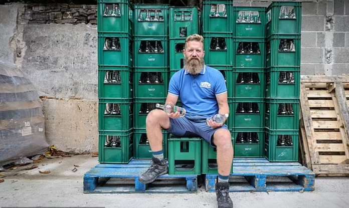 Мужчина случайно получил шанс разбогатеть, купив паб на подземном источнике с чистейшей питьевой водой Мужчина случайно получил шанс разбогатеть, купив паб на подземном источнике с чистейшей питьевой водой