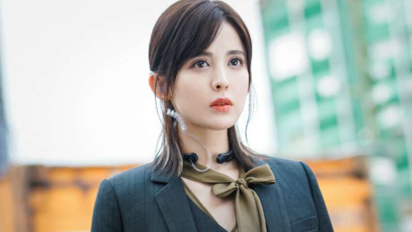 В Україні спіймали китайську шпигунку: намагалася викрасти військове обладнання В Україні спіймали китайську шпигунку: намагалася викрасти військове обладнання