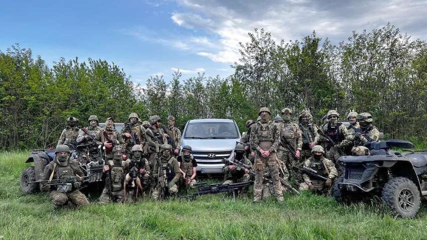 "Хороших" россиян станет больше: плюс авто для снайперов 35-й бригады