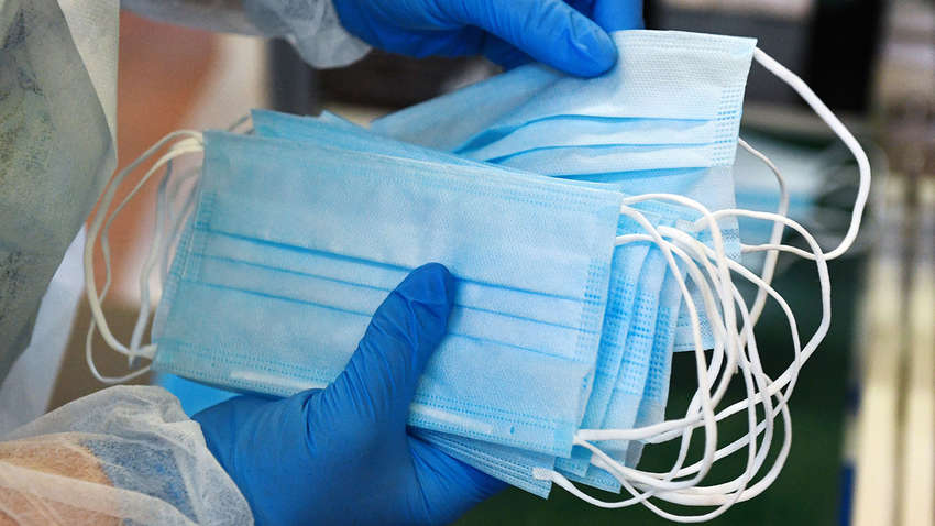 Жители Закарпатской области получили первую партию медикаментов и других средств для борьбы с коронавирусом