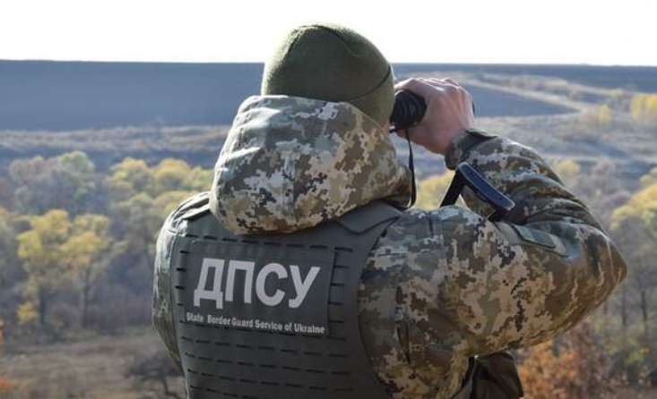 Украинцы придумали новую тактику побега за границу Украинцы придумали новую тактику побега за границу