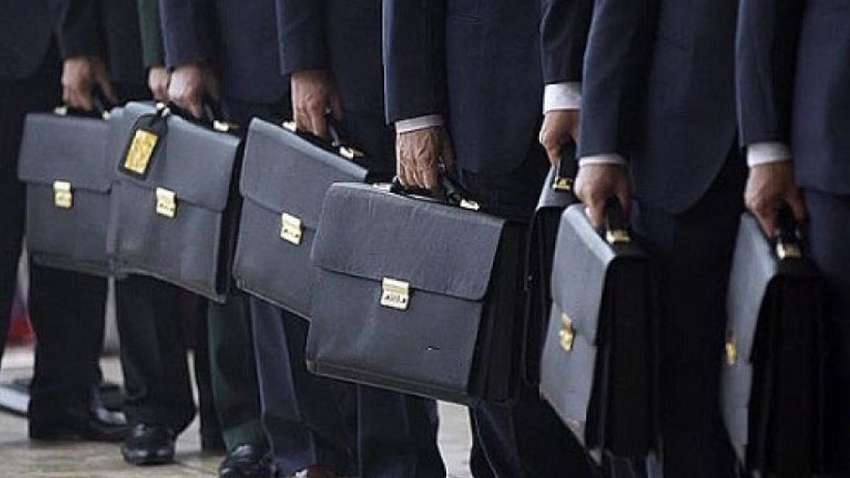 Зарплаты топ-чиновников: эксперты оценили целесообразность размеров выплат