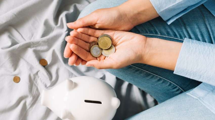 Більше половини жителів Євросоюзу відчувають матеріальні труднощі через пандемію, - опитування 