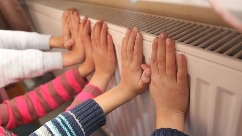 Более полсотни украинских городов могут остаться без отопления