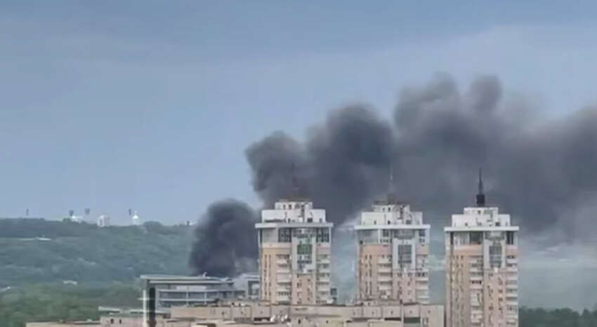 В киевском Гидропарке возник пожар: что известно В киевском Гидропарке возник пожар: что известно