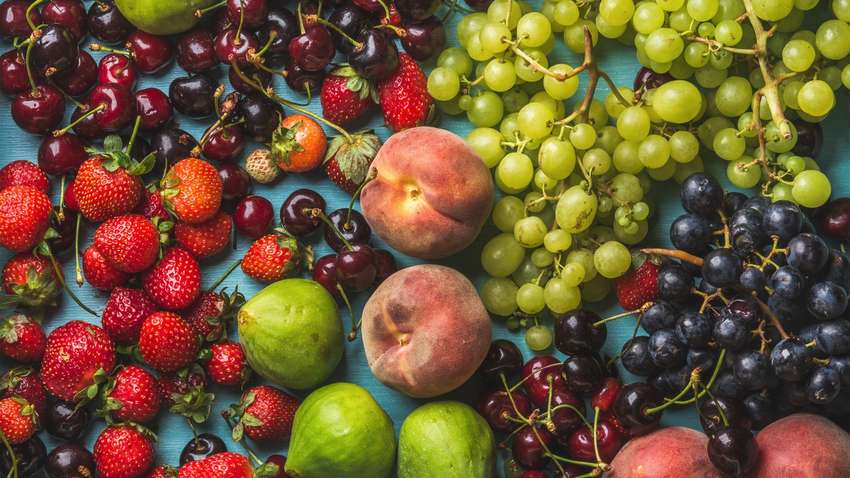 Какой фрукт замедляет старение и увлажняет кожу