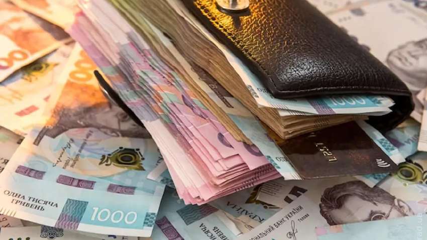 Від 50 тис. грн і вище: які зарплати отримують у центральних органах влади