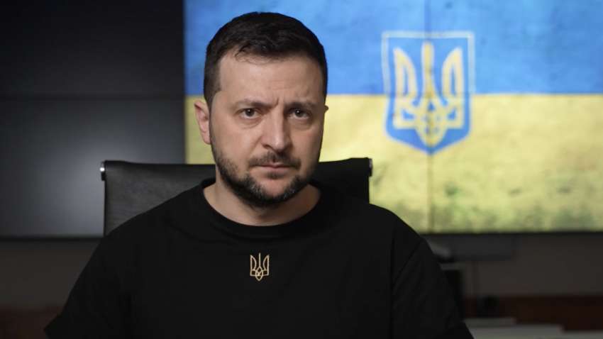 Зеленський відповів на вимогу спікера Палати представників звільнити посла України у США