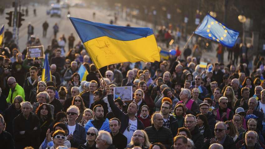 Тривожний дзвіночок: що думають українці про критику влади під час війни