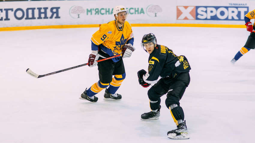 В украинской хоккейной Суперлиге "Белый Барс" дал бой одному из лидеров чемпионата