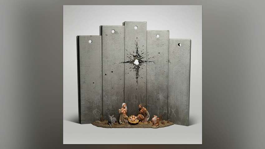 Вместо Вифлеемской звезды – дыра от снаряда: новая работа Бэнкси