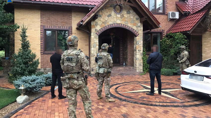 СБУ заблокувала діяльність піраміди B2B jewelry: люди встигли вкласти близько 250 мільйонів доларів СБУ заблокувала діяльність піраміди B2B jewelry: люди встигли вкласти близько 250 мільйонів доларів