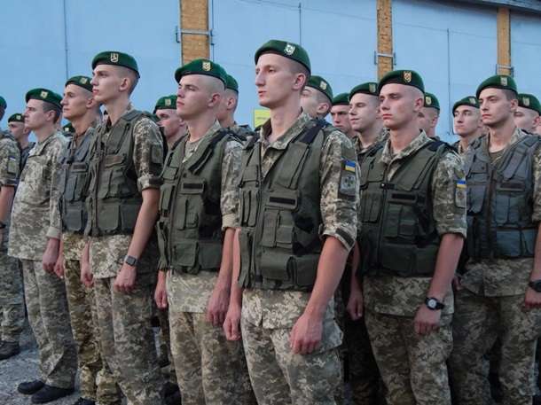 Понад 300 курсантів посилять охорону західних кордонів України
