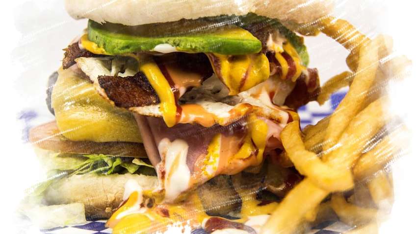 Гамбургерам - бій: у Британії заборонена реклама та продаж страв з надлишком жирів та цукру 