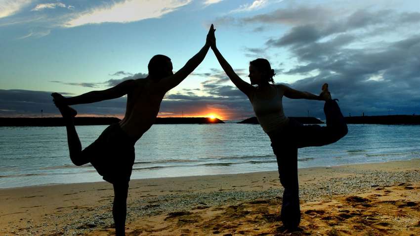 Шість поз йоги, що допоможуть краще заснути