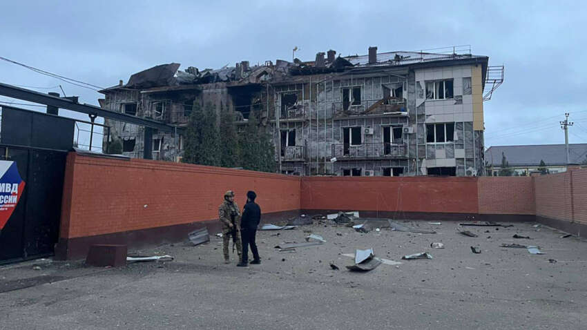 У Чечні дрони вщент рознесли будівлю ФСБ: російські ЗМІ підтверджують пожежу та руйнування