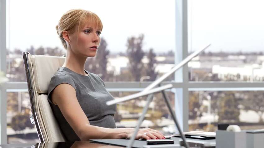 Гвинет Пэлтроу приготовила завтрак топлесс (ВИДЕО) 