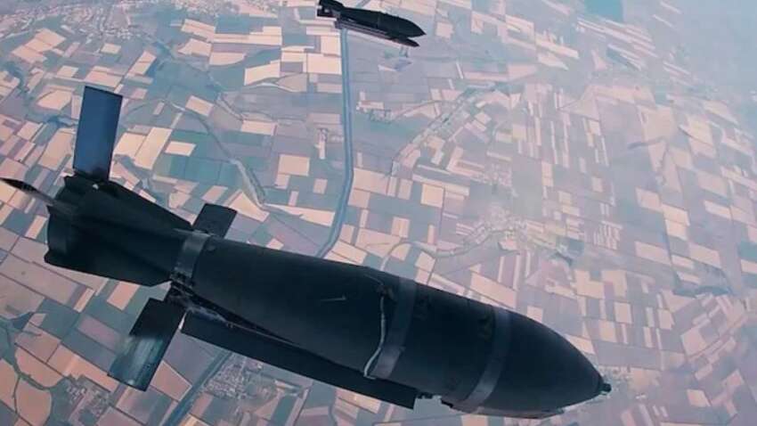 Россияне запустили уже два КАБа на Днепр