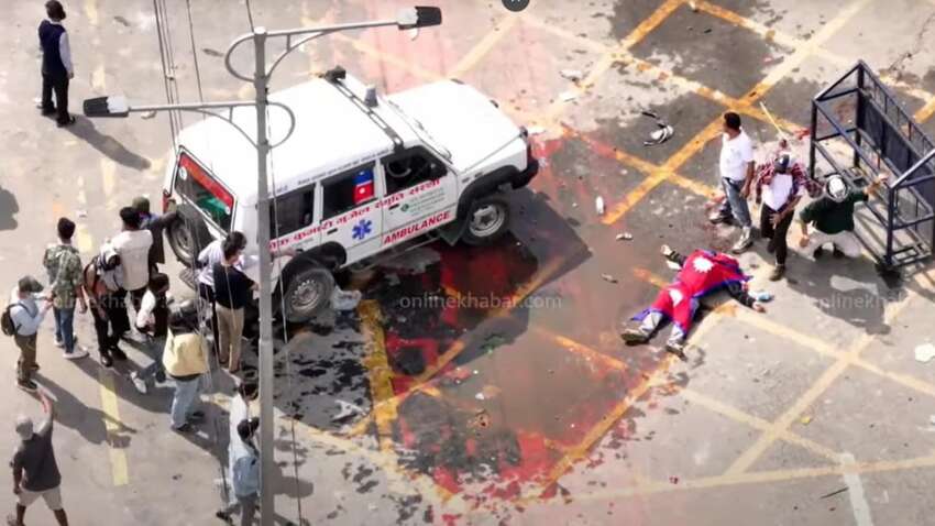 Непал у вогні протестів: соцмережі під забороною, люди гинуть на вулицях