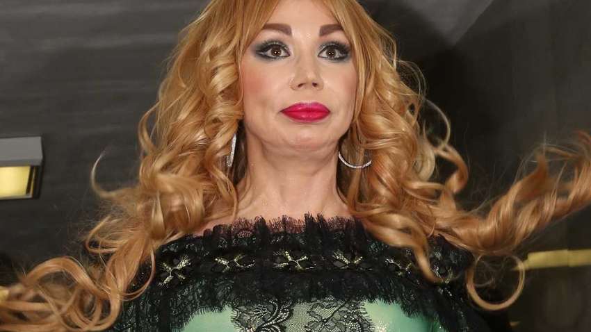 "Сиди тихо": российская певица дала Пугачевой "совет"