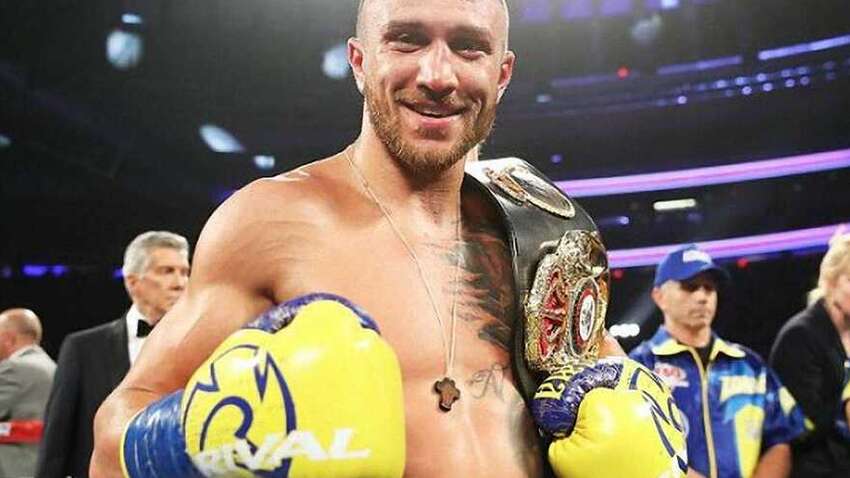 Легендарний український боксер оголосив про завершення кар’єри