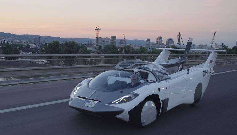 Літаючий автомобіль пройшов фінальні випробування: коли транспорт можна буде побачити на дорогах Літаючий автомобіль пройшов фінальні випробування: коли транспорт можна буде побачити на дорогах