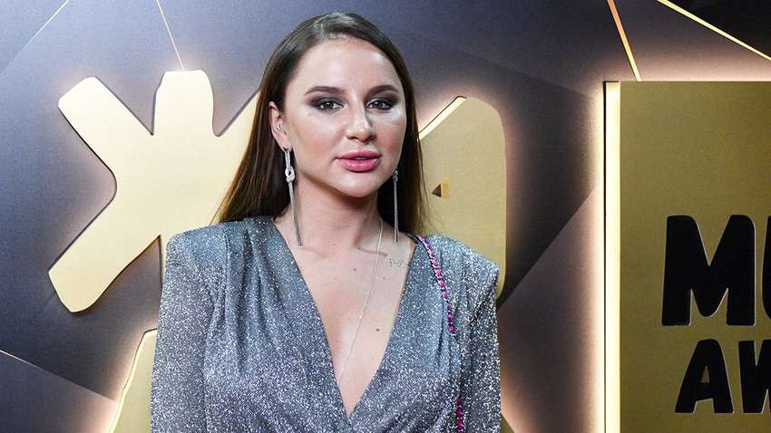 Українська співачка, яка зрадила батьківщину, отримала музичні нагороди в Росії (ВІДЕО)