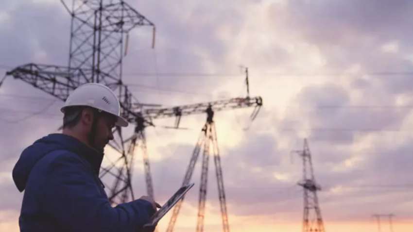 Потребление растет: будут ли отключения света в Украине сегодня