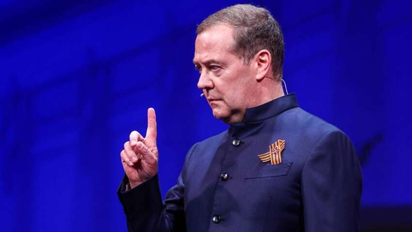 Терпения уже нет: Медведев в истерике требует срочного уничтожения Украины  