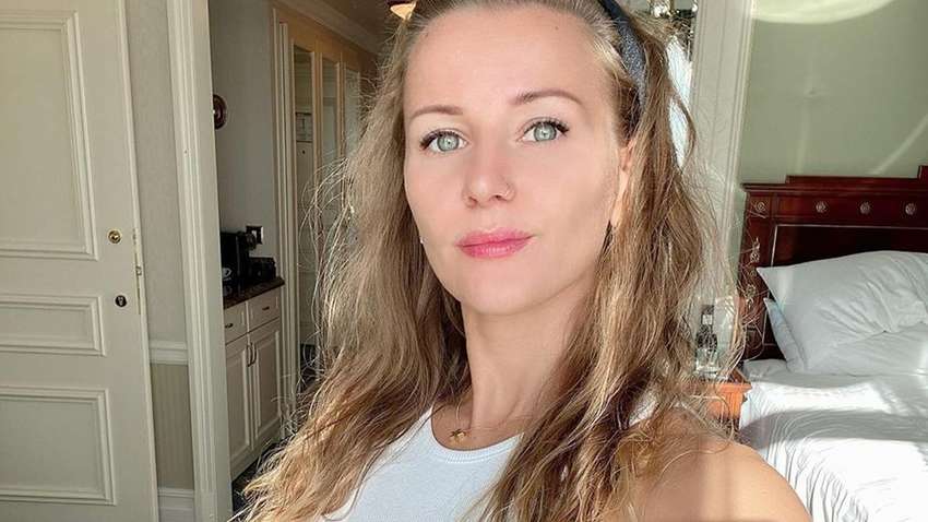 Ван Дамм подарував українській коханці Мерседес за 3,3 млн гривень Ван Дамм подарував українській коханці Мерседес за 3,3 млн гривень