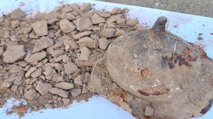 Искал запчасти на свалке, а нашёл артефакт возрастом 1800 лет с человеческими костями Искал запчасти на свалке, а нашёл артефакт возрастом 1800 лет с человеческими костями