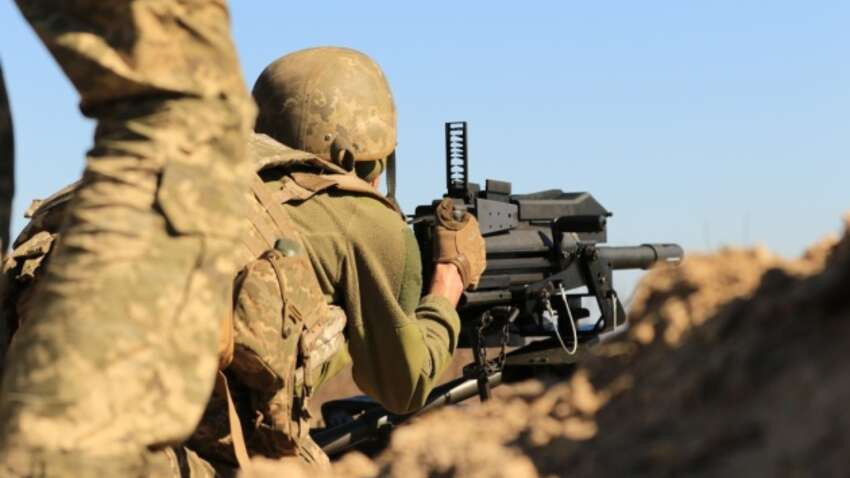 Серия «мирных переговоров» стремительно превращается в фарс: военный обратился к украинцам