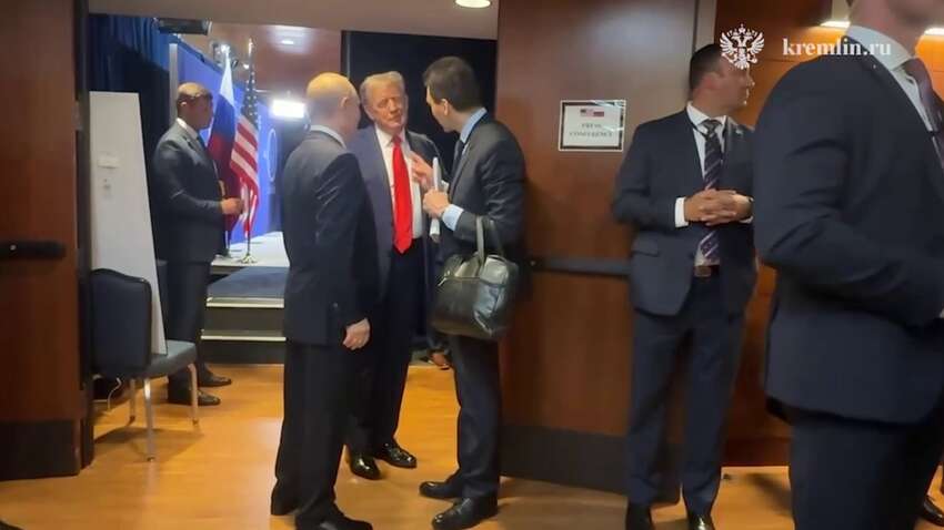 Зустріч на Алясці: як Путін «танцював» перед Трампом та розхвалював його (ВІДЕО)