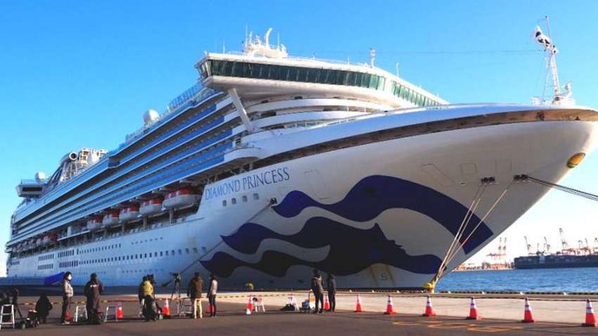 Коронавирус на Diamond Princess: 500 человек выпустят из-под карантина 
